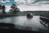 暴雨天开车如何保护自身安全？交警：教你4个行车技巧